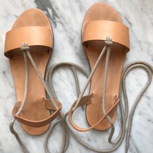 Women’s Zuzii lace up sandal in natural size 7
